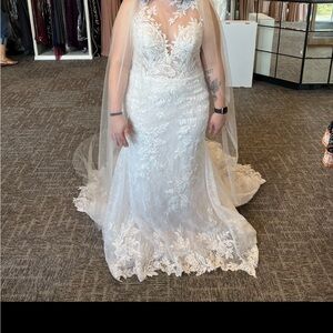 Maggie Sottero Kern size 14 with tags on it, never worn